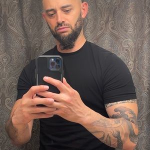 Meet your Posher, Christopher